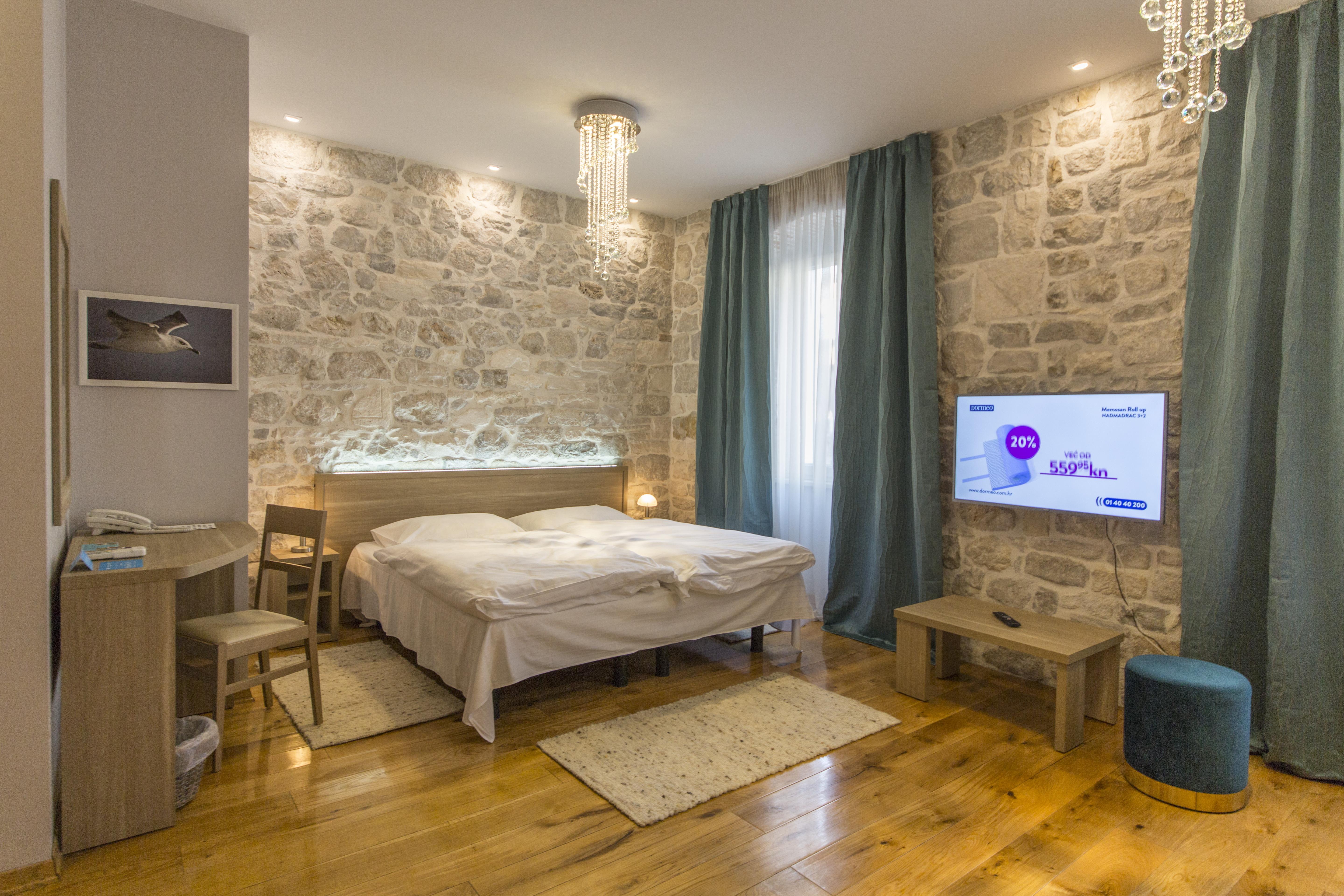 Tifani Luxury Rooms Split Exterior photo
