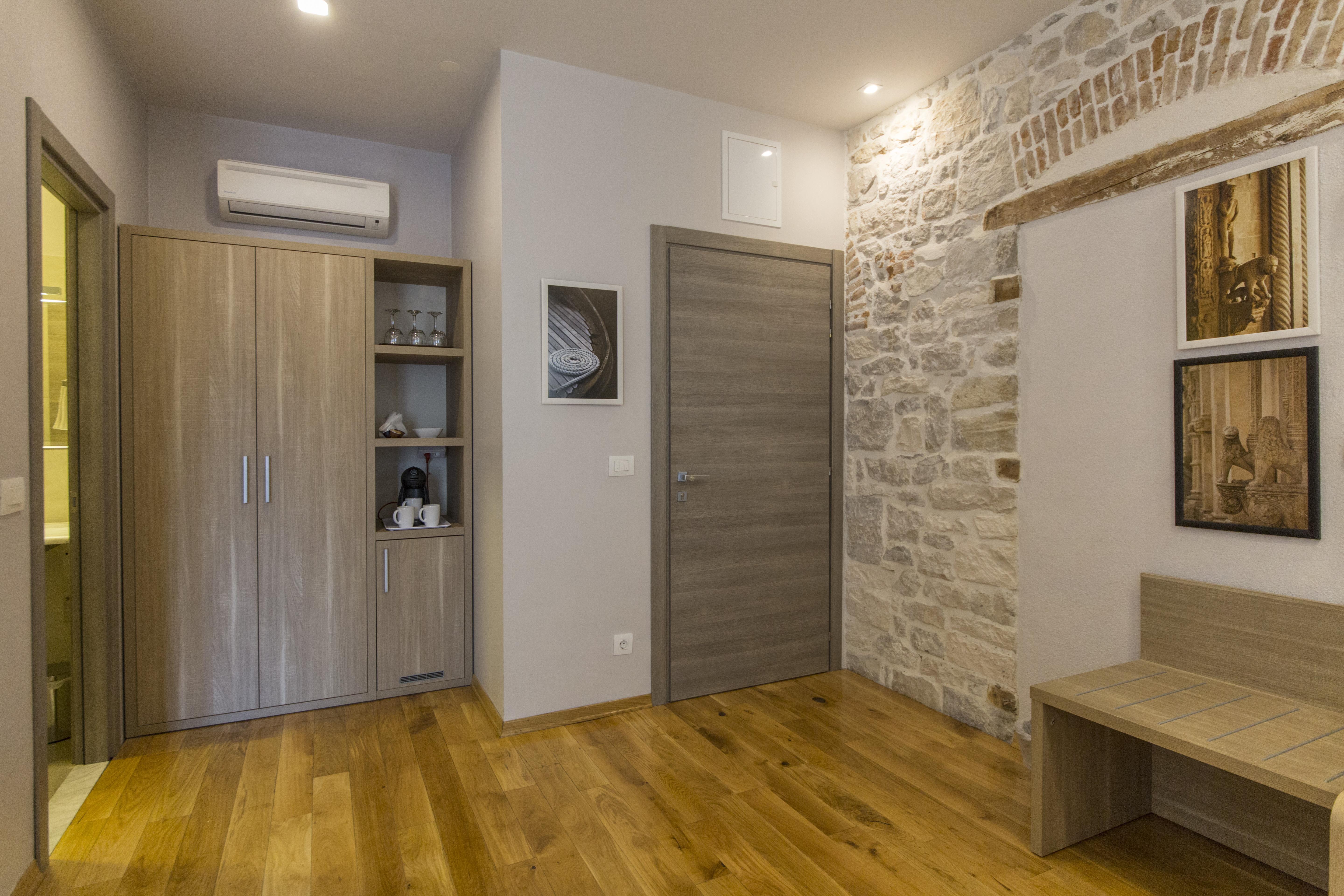 Tifani Luxury Rooms Split Exterior photo