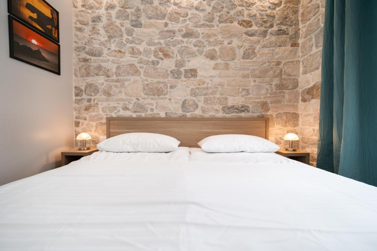 Tifani Luxury Rooms Split Exterior photo