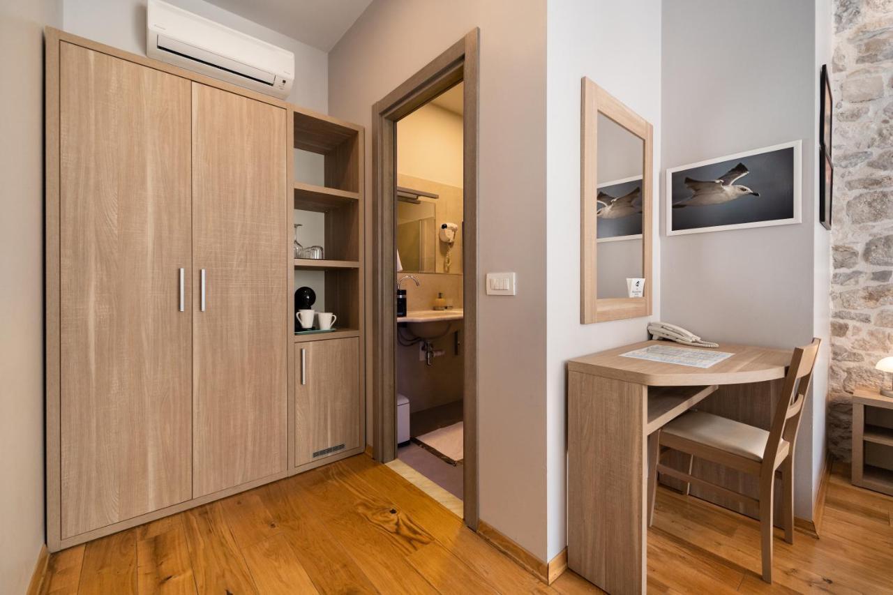 Tifani Luxury Rooms Split Exterior photo