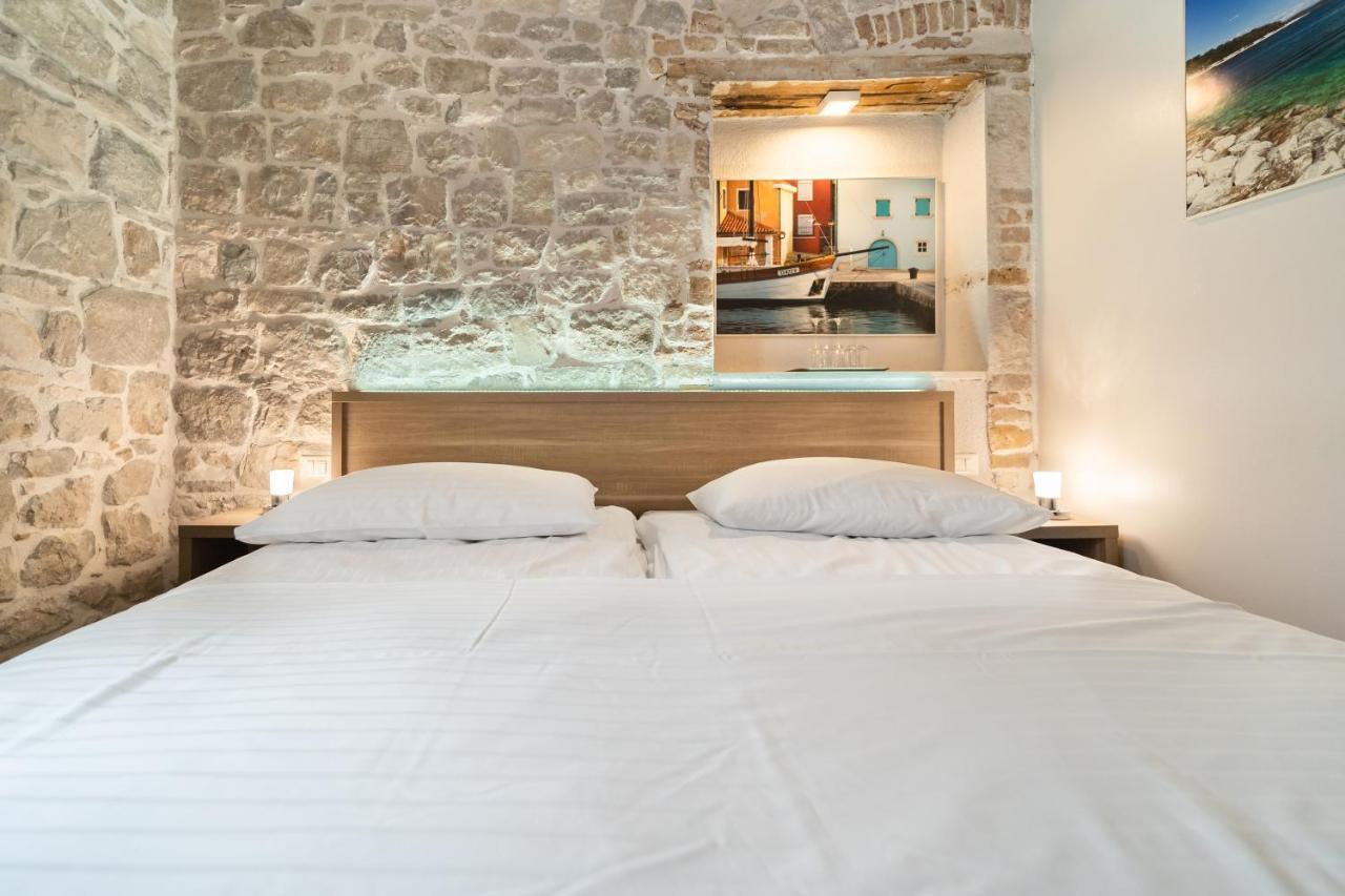 Tifani Luxury Rooms Split Exterior photo