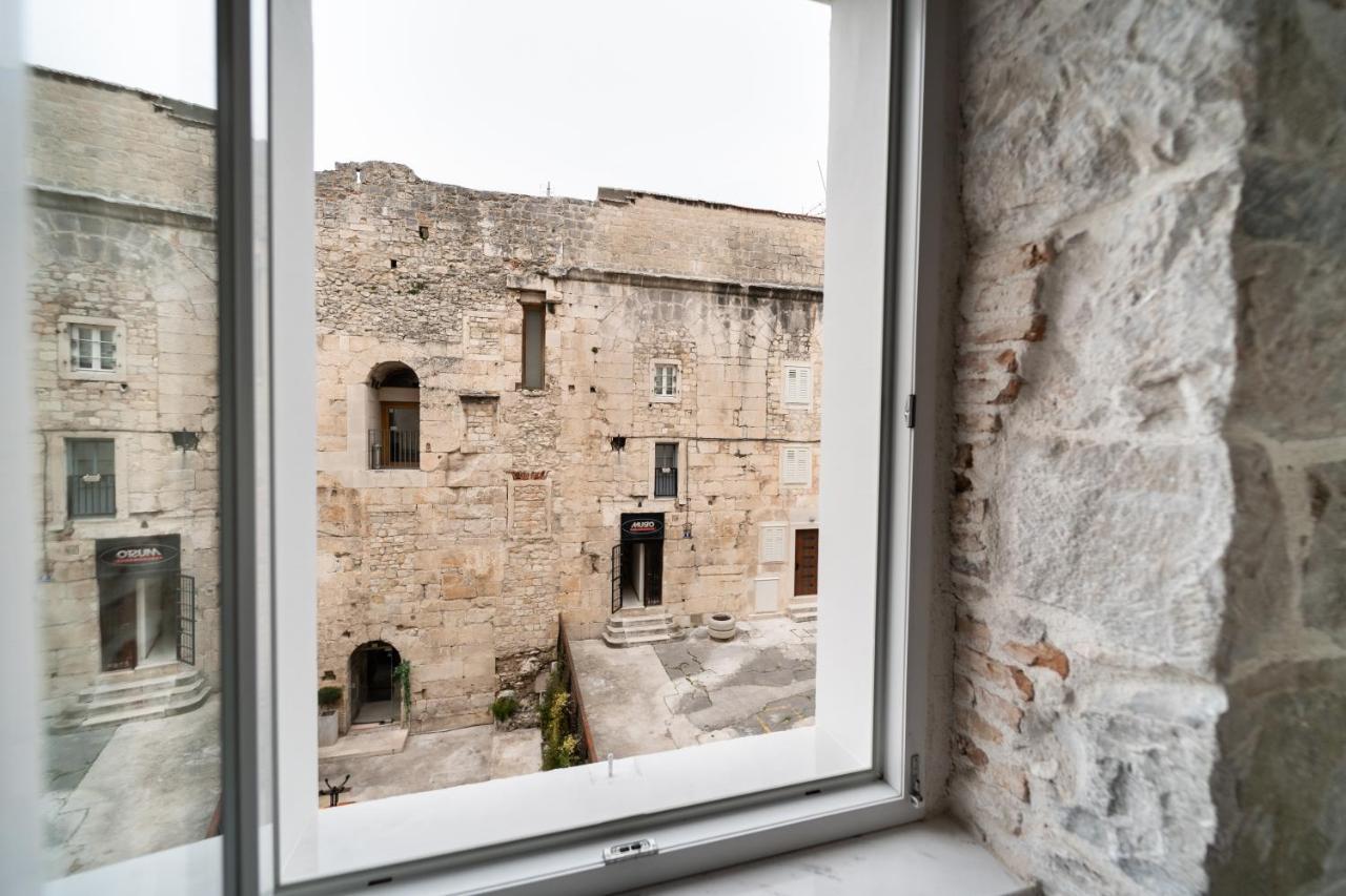 Tifani Luxury Rooms Split Exterior photo